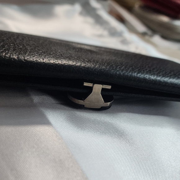 Authentic Gucci Black Leather Long Wallet - Picture 7 of 15